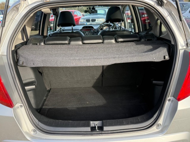 Used Honda Jazz 2011 for sale - 77562606: Photo 10