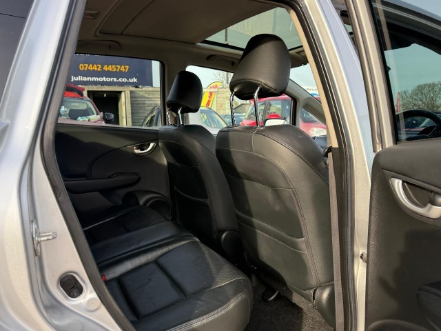 Used Honda Jazz 2011 for sale - 77562606: Photo 17