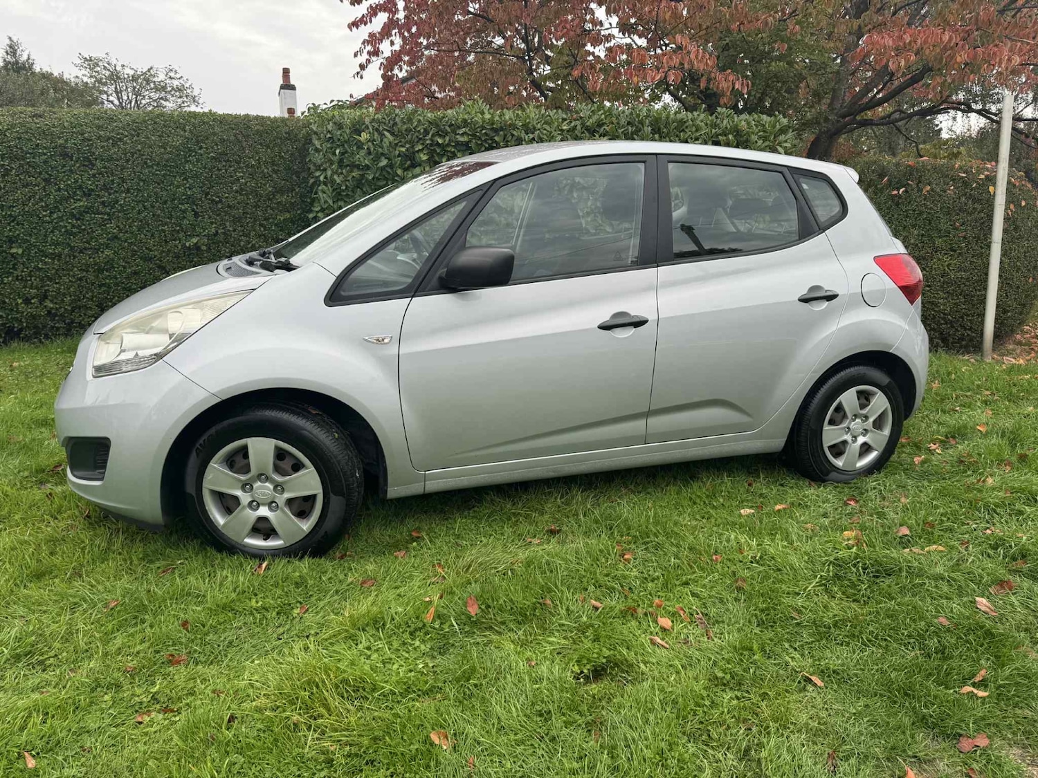 Used Kia Venga 2010 for sale - 76151043: Photo 2
