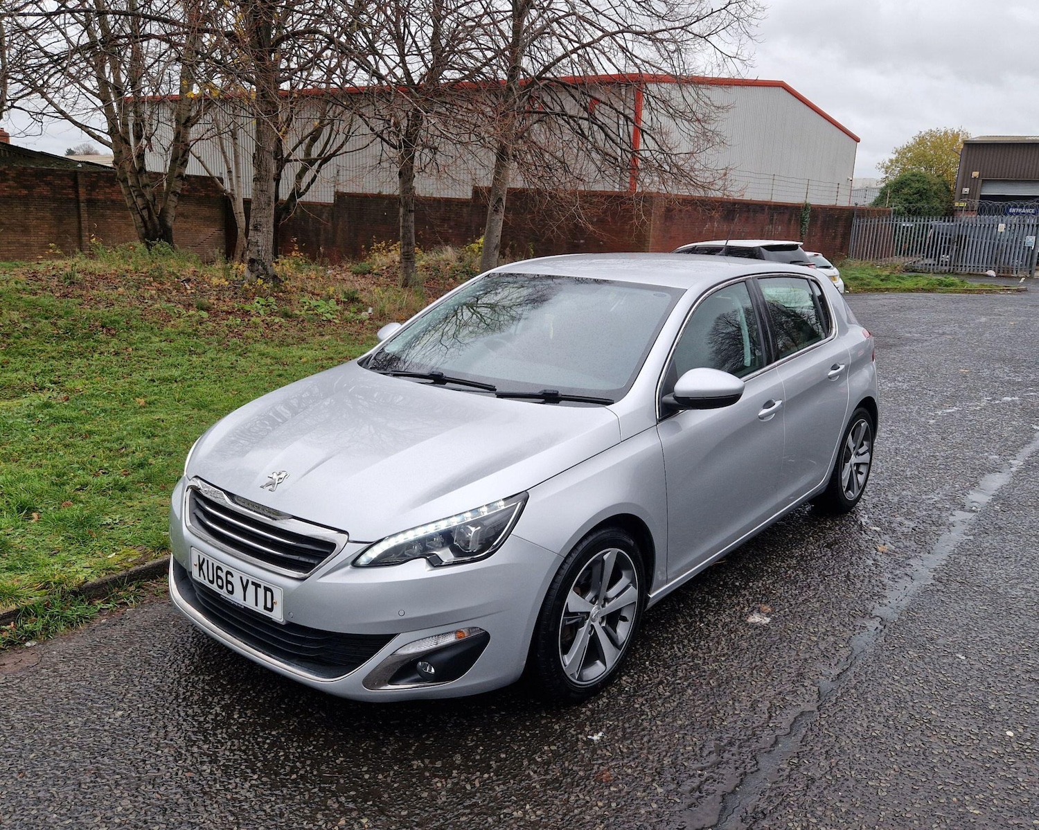 Used Peugeot 308 2016 for sale - 76855834: Photo 14