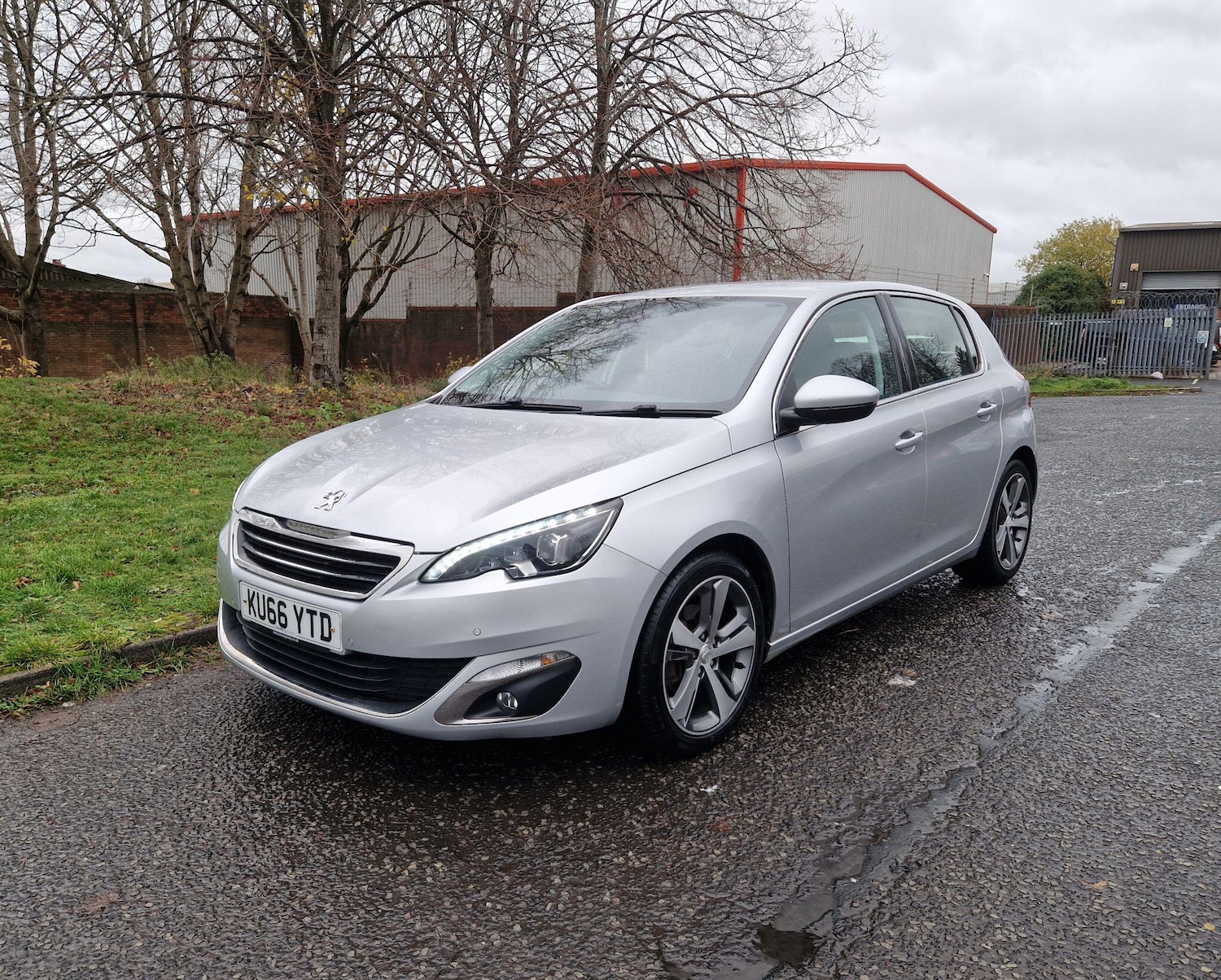 Used Peugeot 308 2016 for sale - 76855834: Photo 9