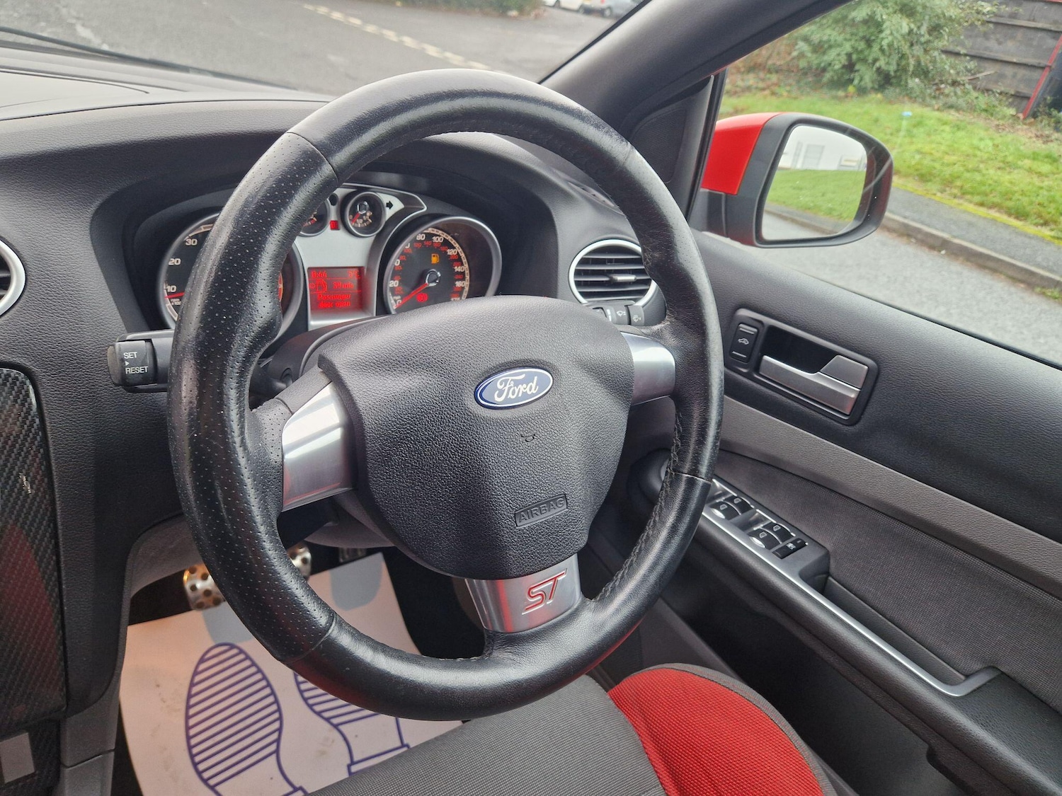 Used Ford Focus 2010 for sale - 77163154: Photo 37