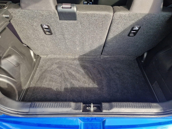Used Suzuki Swift 2017 for sale - 75508095: Photo 24