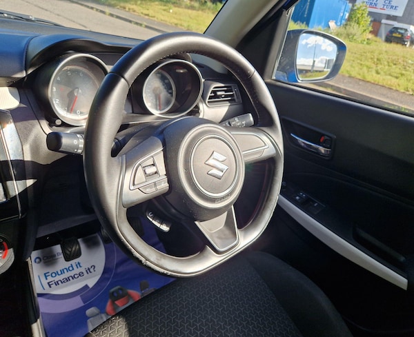 Used Suzuki Swift 2017 for sale - 75508095: Photo 25