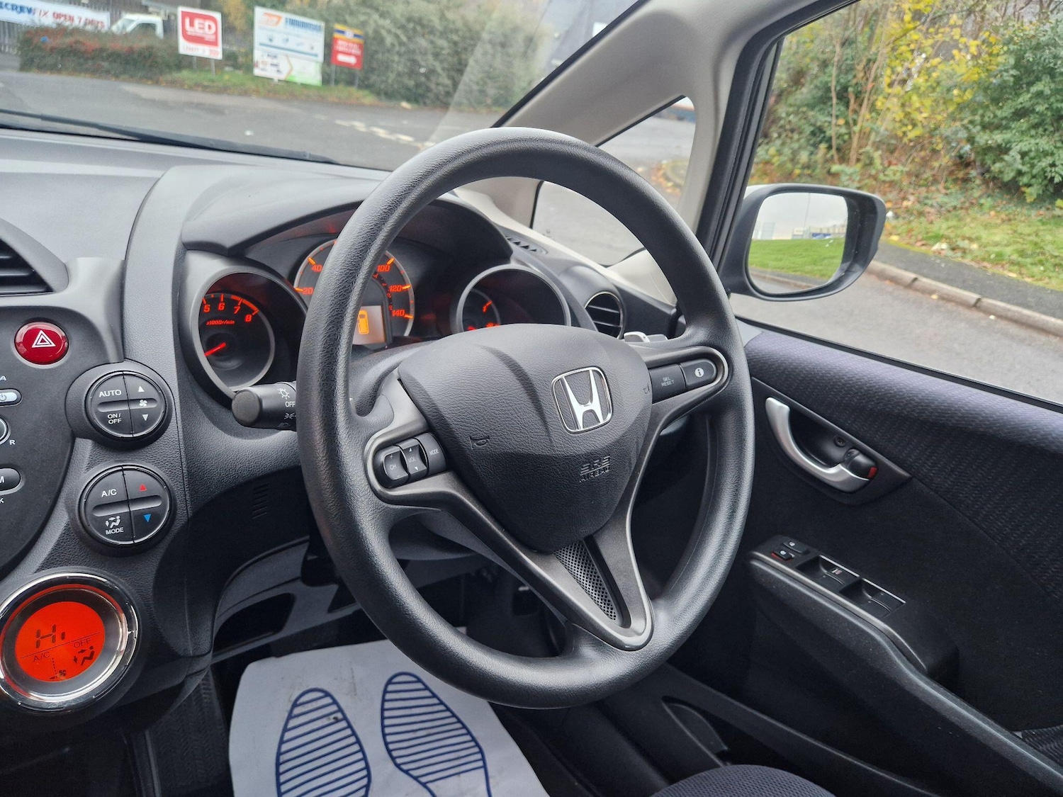 Used Honda Jazz 2011 for sale - 76759282: Photo 29