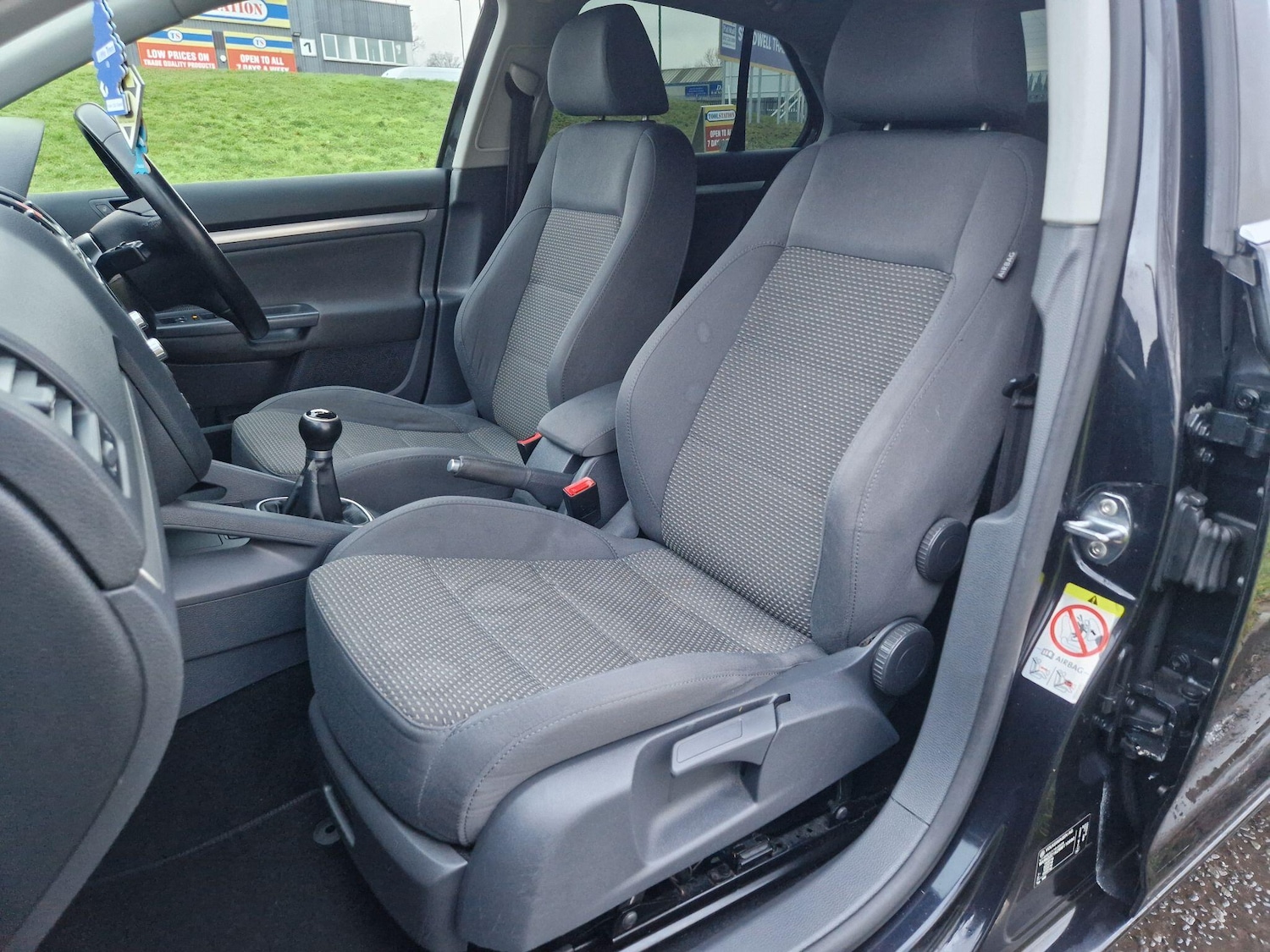 Used Volkswagen Jetta 2009 for sale - 77387401: Photo 27