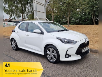 Used Toyota Yaris 2024 for sale - 79291601: Photo