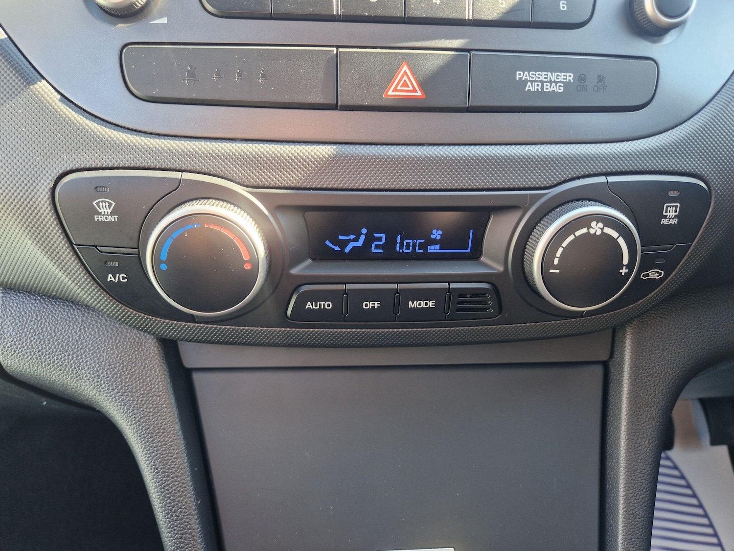 Used Hyundai i10 2017 for sale - 78034041: Photo 37