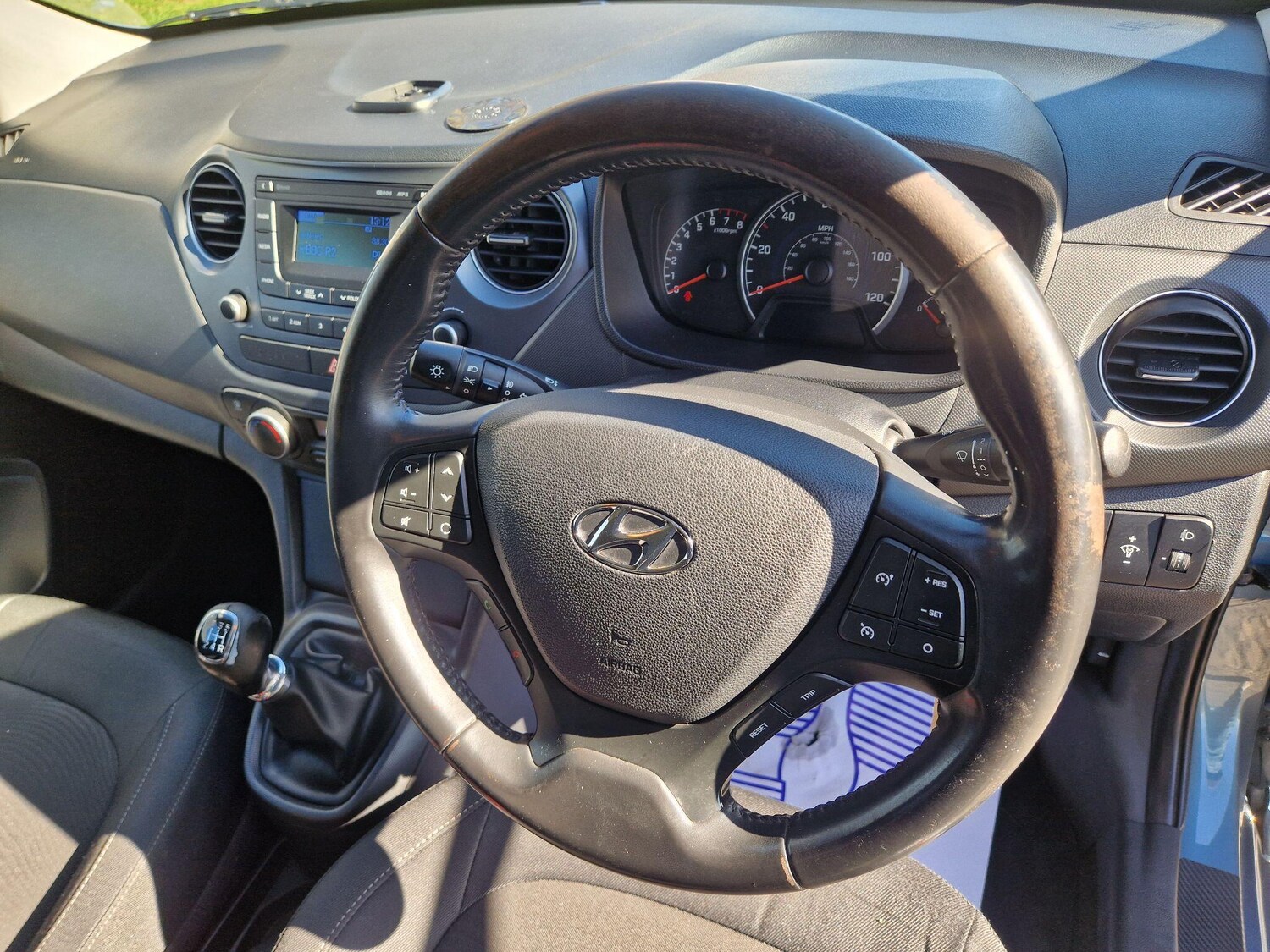 Used Hyundai i10 2017 for sale - 78034041: Photo 40