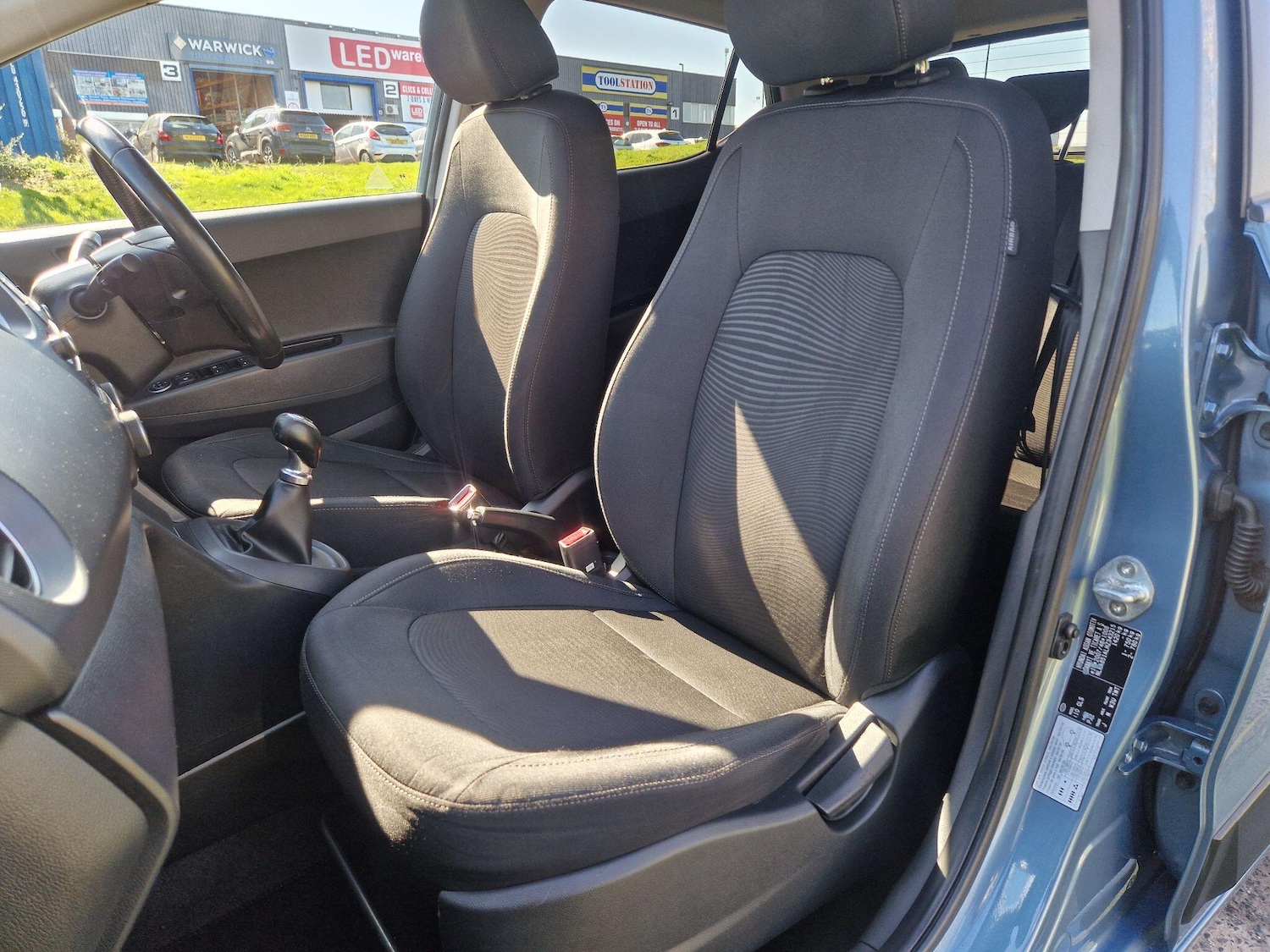 Used Hyundai i10 2017 for sale - 78034041: Photo 46