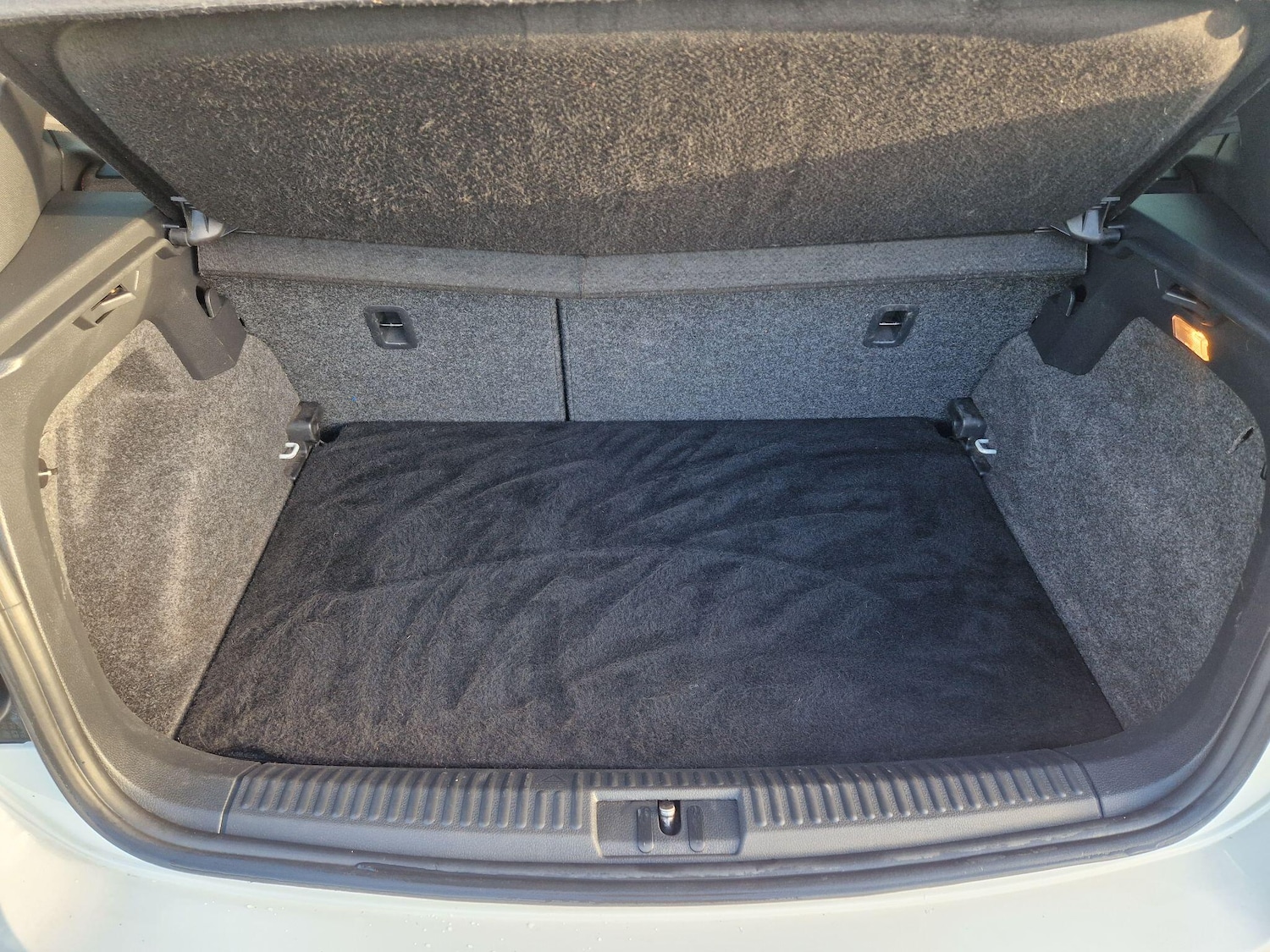 Used Volkswagen Polo for sale - 76633394: Photo 29