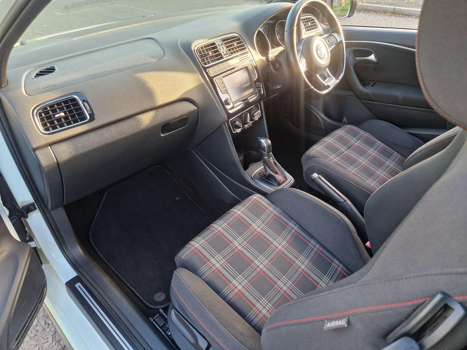 Used Volkswagen Polo for sale - 76633394: Photo 40