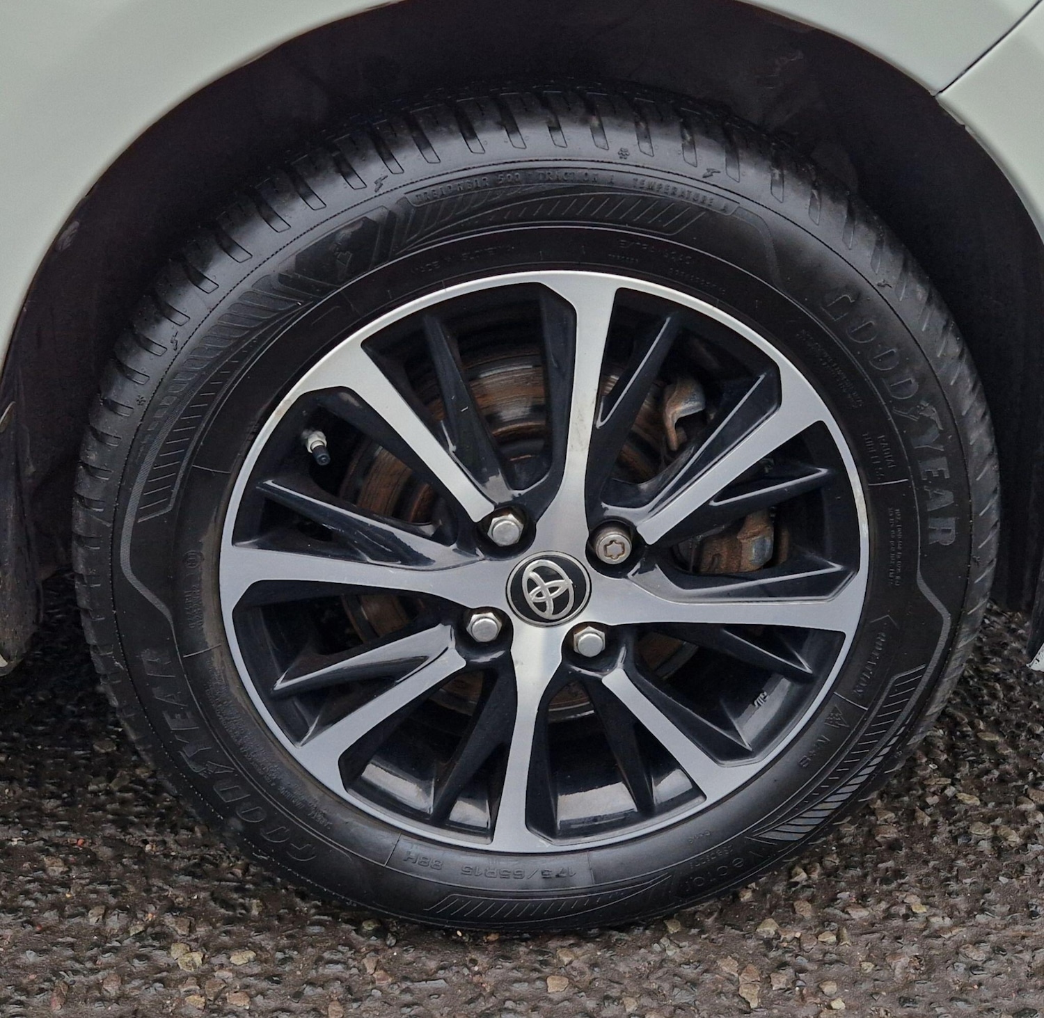 Used Toyota Yaris 2019 for sale - 77060143: Photo 18