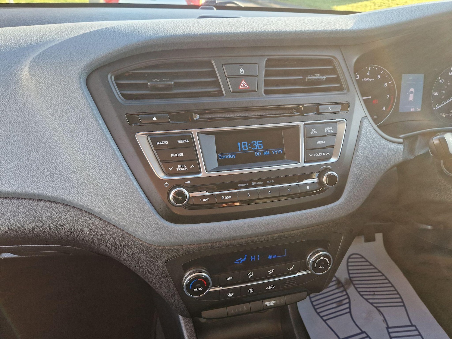 Used Hyundai i20 2017 for sale - 76765547: Photo 34