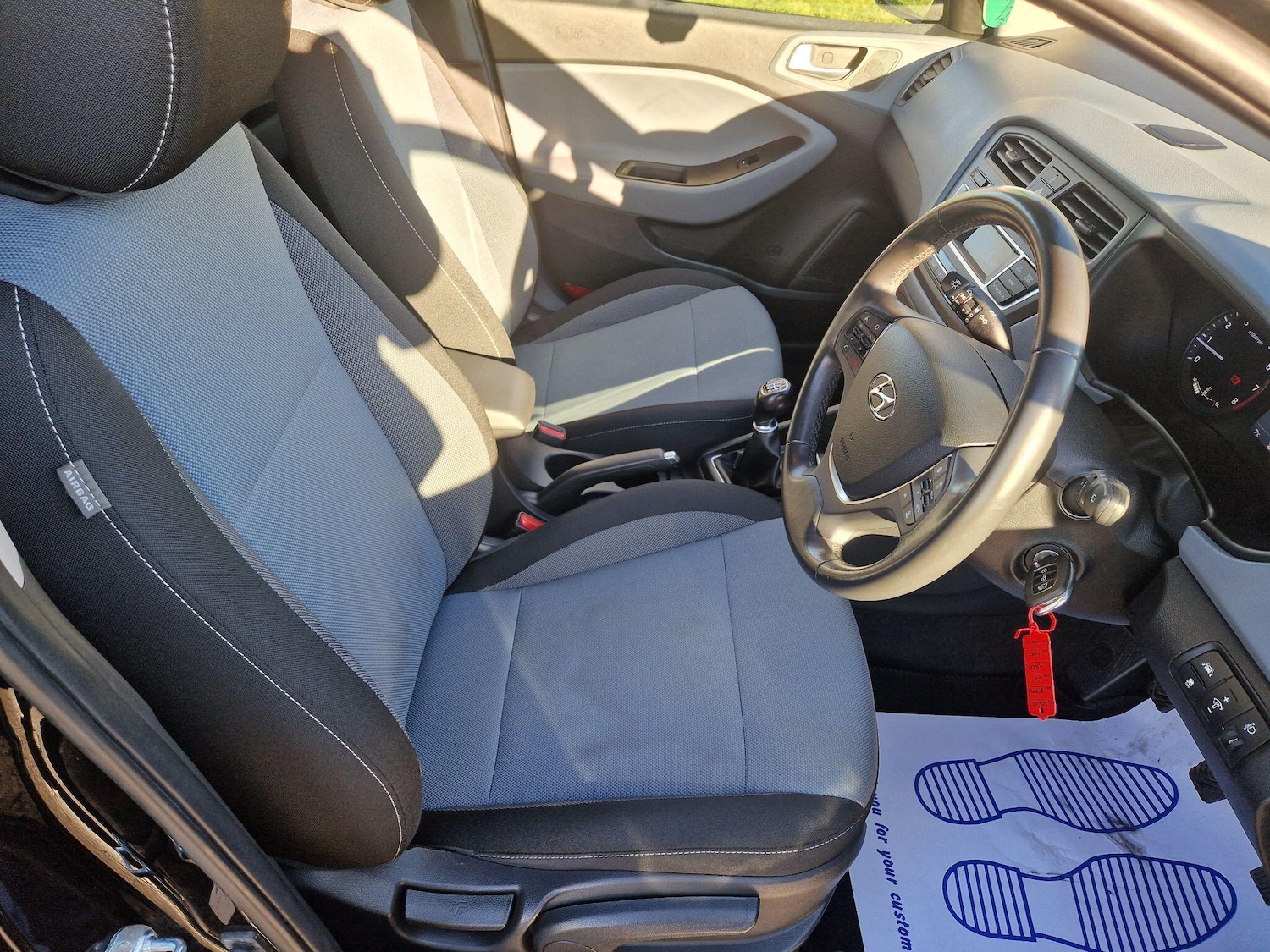 Used Hyundai i20 2017 for sale - 76765547: Photo 42