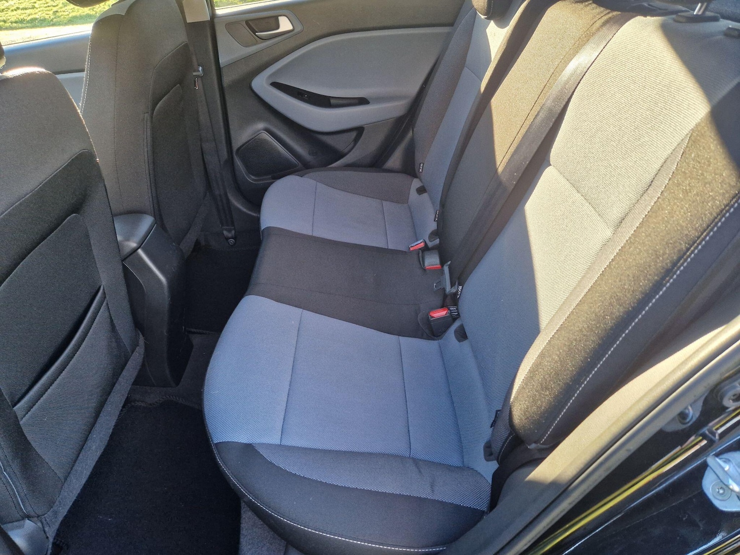 Used Hyundai i20 2017 for sale - 76765547: Photo 48