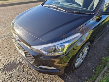 Used Hyundai i20 2017 for sale - 76765547: Photo