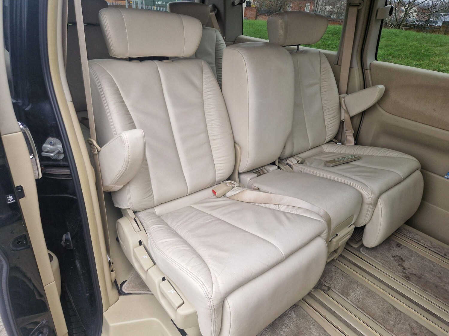 Used Nissan Elgrand 2021 for sale - 77898187: Photo 43