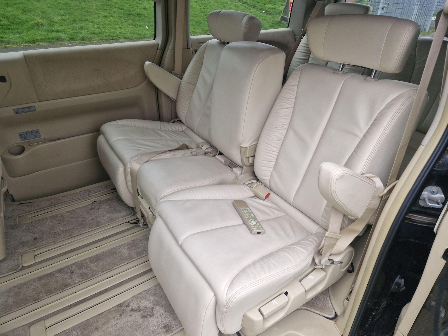 Used Nissan Elgrand 2021 for sale - 77898187: Photo 44