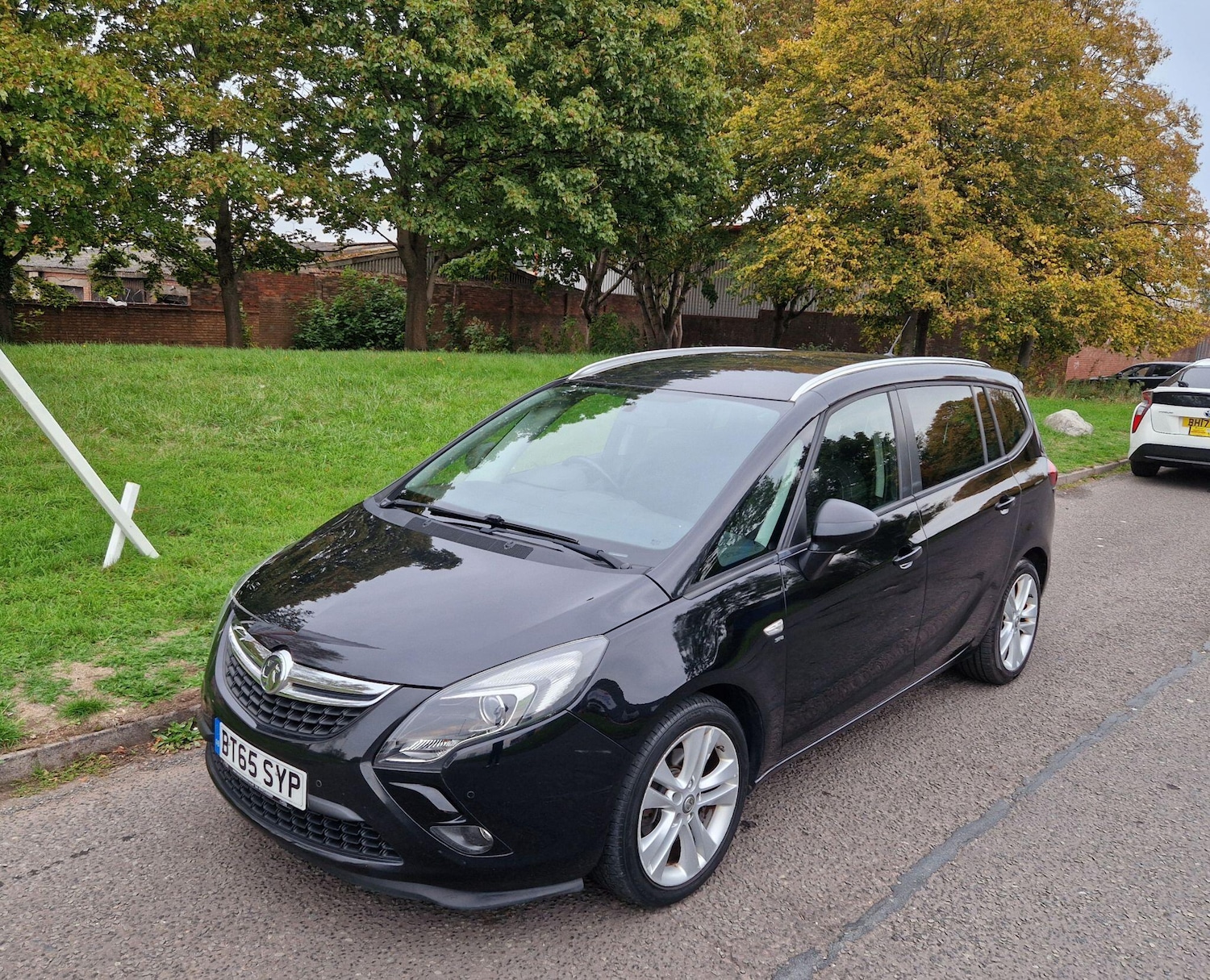 Used Vauxhall Zafira Tourer 2015 for sale - 76189753: Photo 11