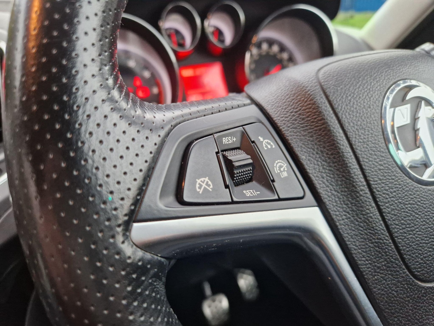 Used Vauxhall Zafira Tourer 2015 for sale - 76189753: Photo 28