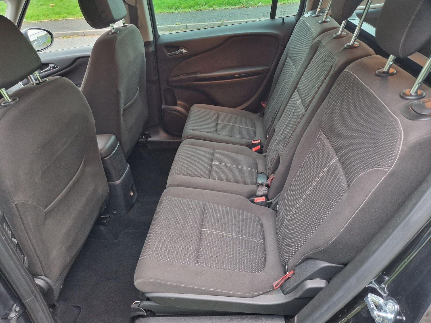 Used Vauxhall Zafira Tourer 2015 for sale - 76189753: Photo 37