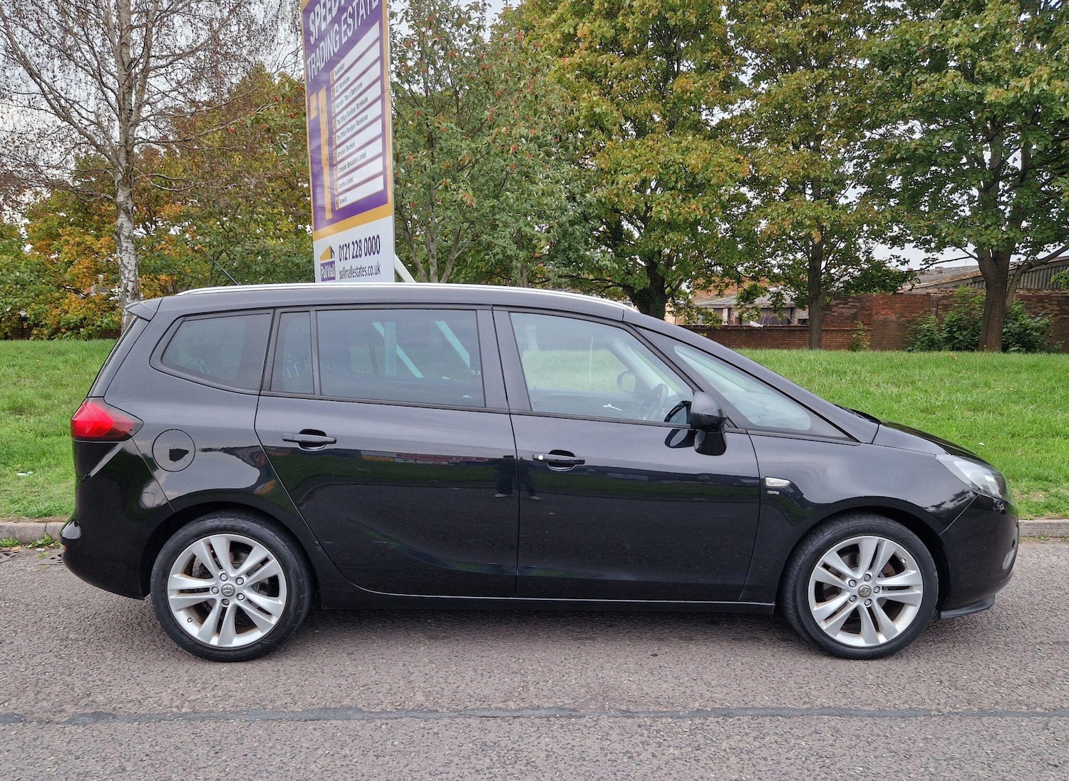 Used Vauxhall Zafira Tourer 2015 for sale - 76189753: Photo 4