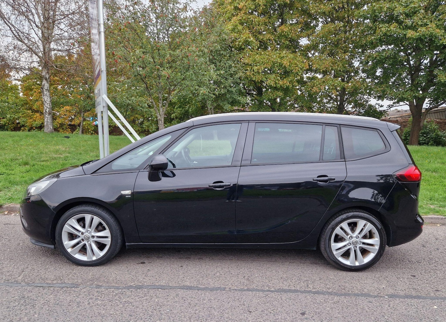 Used Vauxhall Zafira Tourer 2015 for sale - 76189753: Photo 8