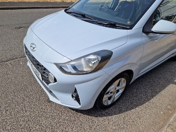 Used Hyundai i10 2020 for sale - 79540415: Photo