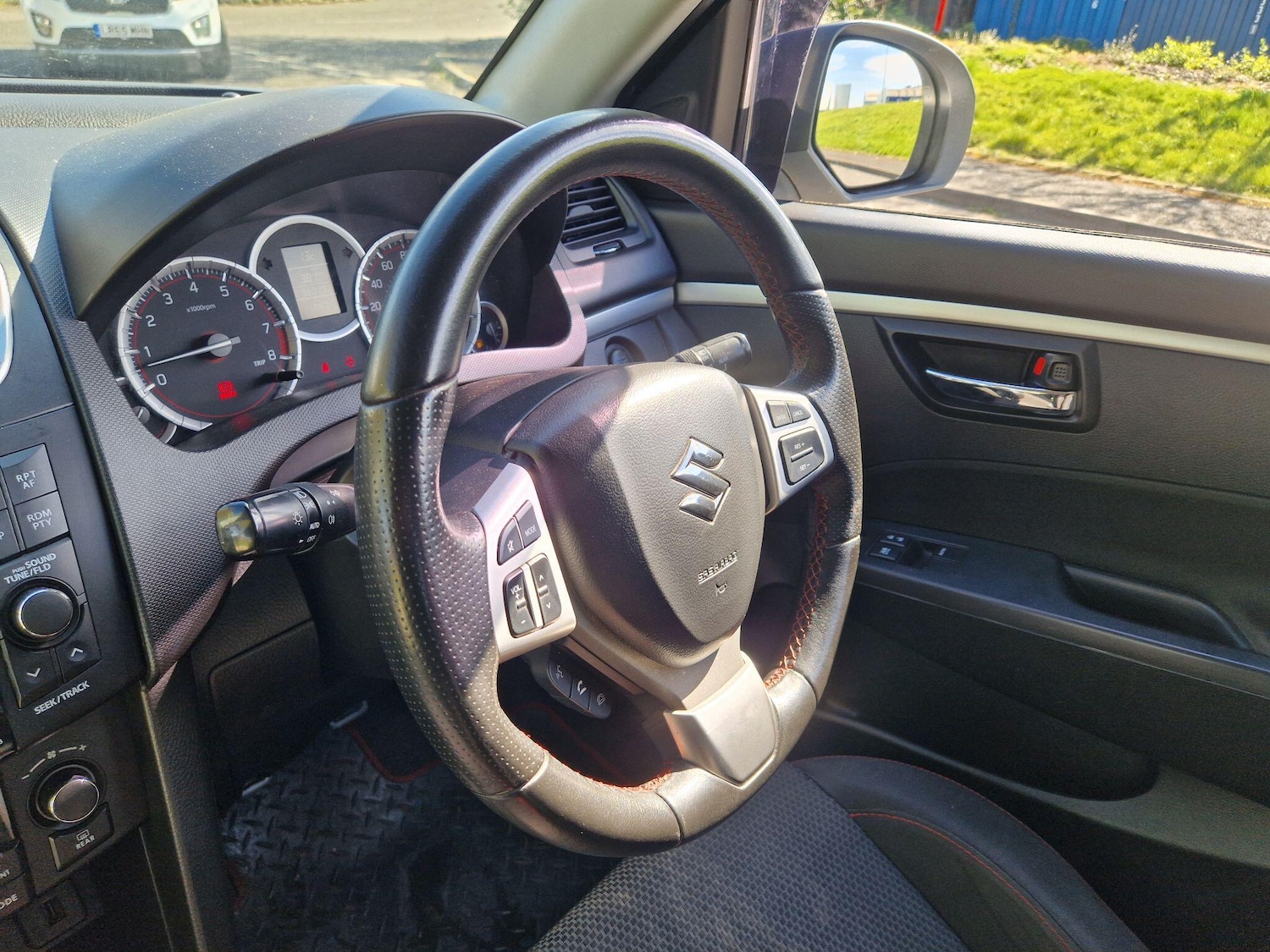 Used Suzuki Swift 2014 for sale - 78170085: Photo 25