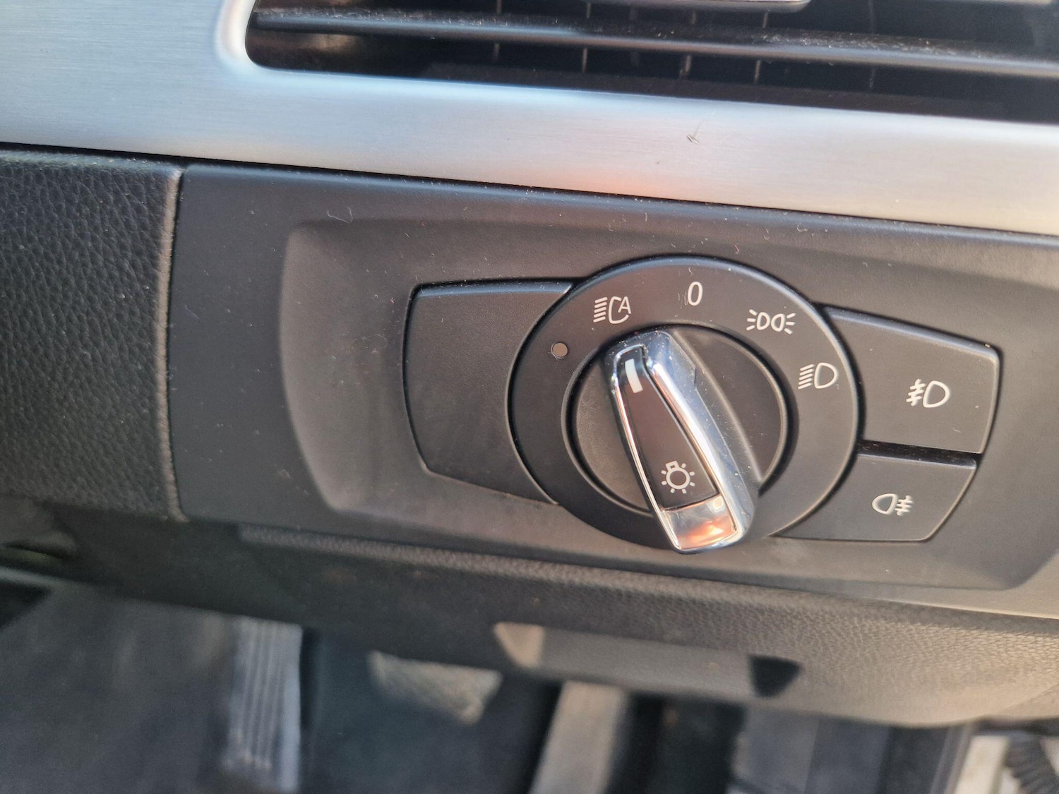 Used BMW 3 Series 2010 for sale - 78184591: Photo 32