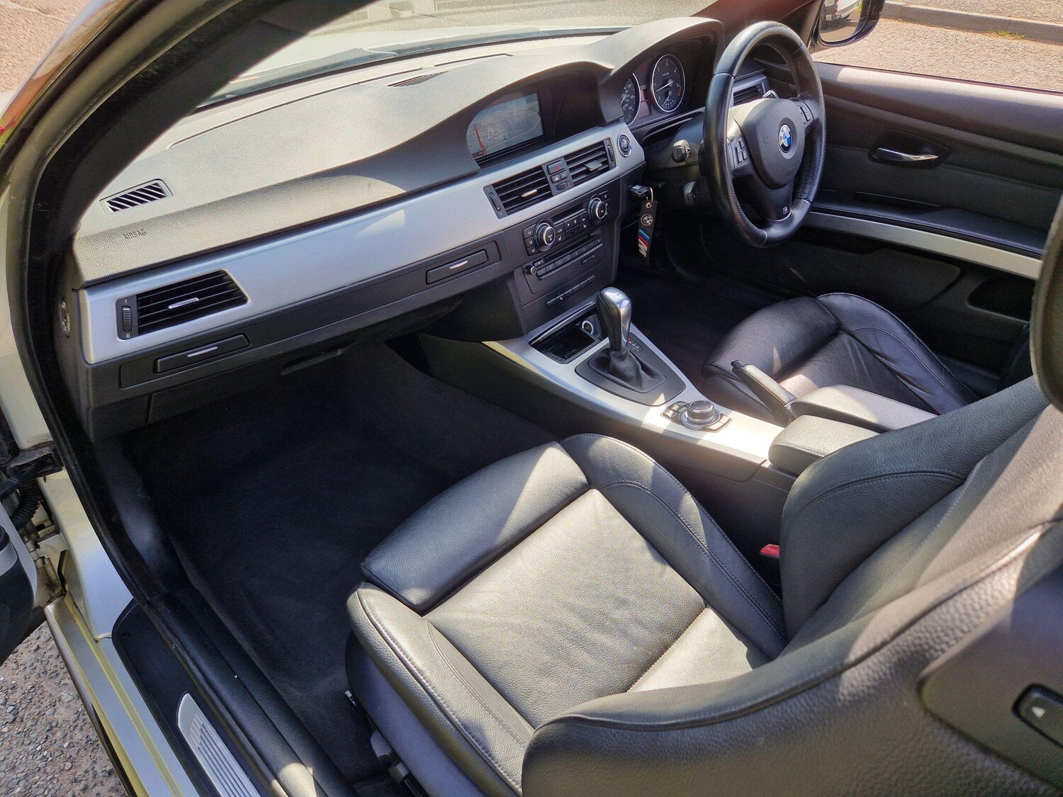 Used BMW 3 Series 2010 for sale - 78184591: Photo 37