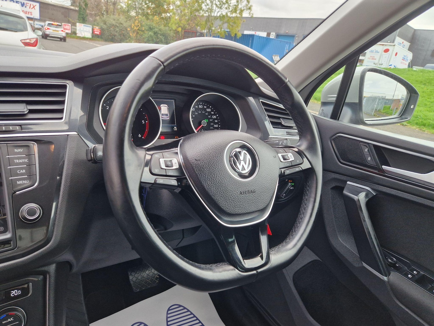 Used Volkswagen Tiguan 2016 for sale - 76423568: Photo 30