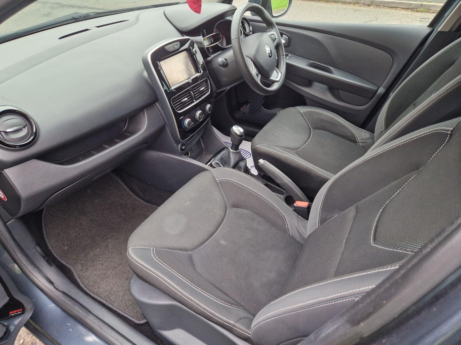 Used Renault Clio for sale - 77495998: Photo 31