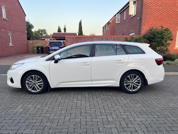 Used Toyota Avensis 2015 for sale - 78998097: Photo