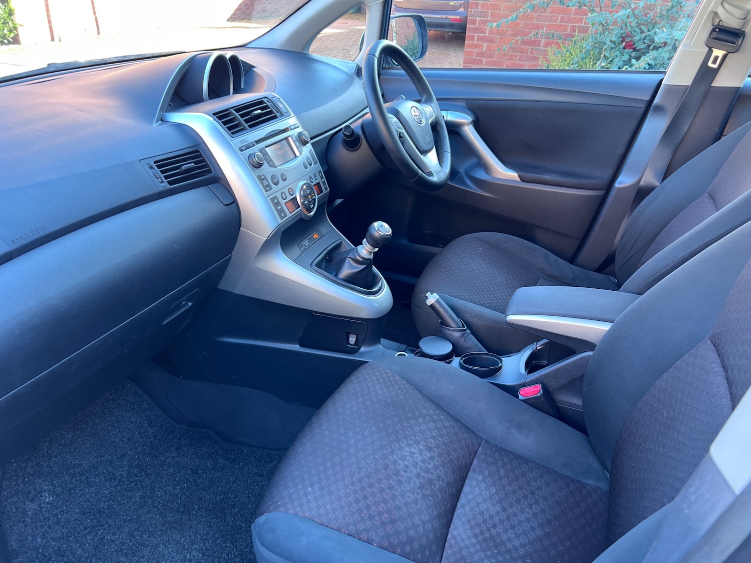 Used Toyota Verso 2010 for sale - 77555676: Photo 12