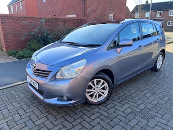Used Toyota Verso 2010 for sale - 77555676: Photo
