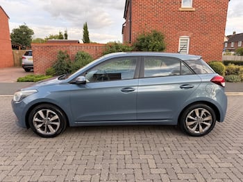 Used Hyundai i20 2016 for sale - 79732083: Photo