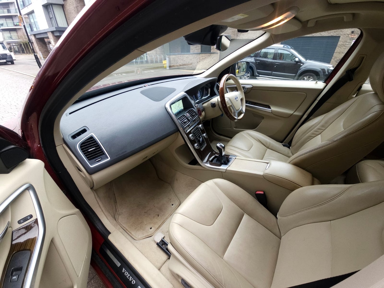 Used Volvo XC60 2015 for sale - 77300769: Photo 9