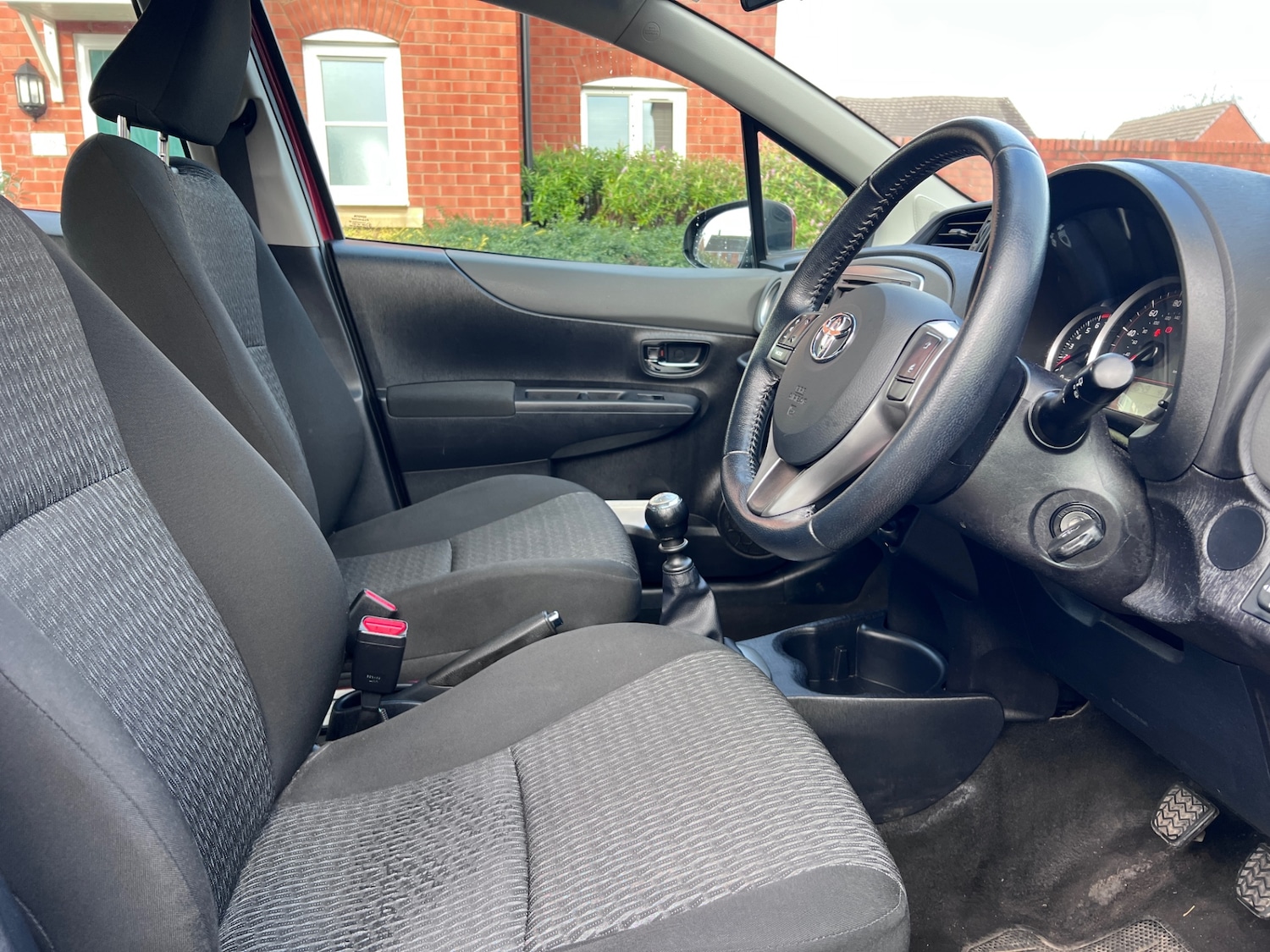 Used Toyota Yaris 2013 for sale - 77350389: Photo 10