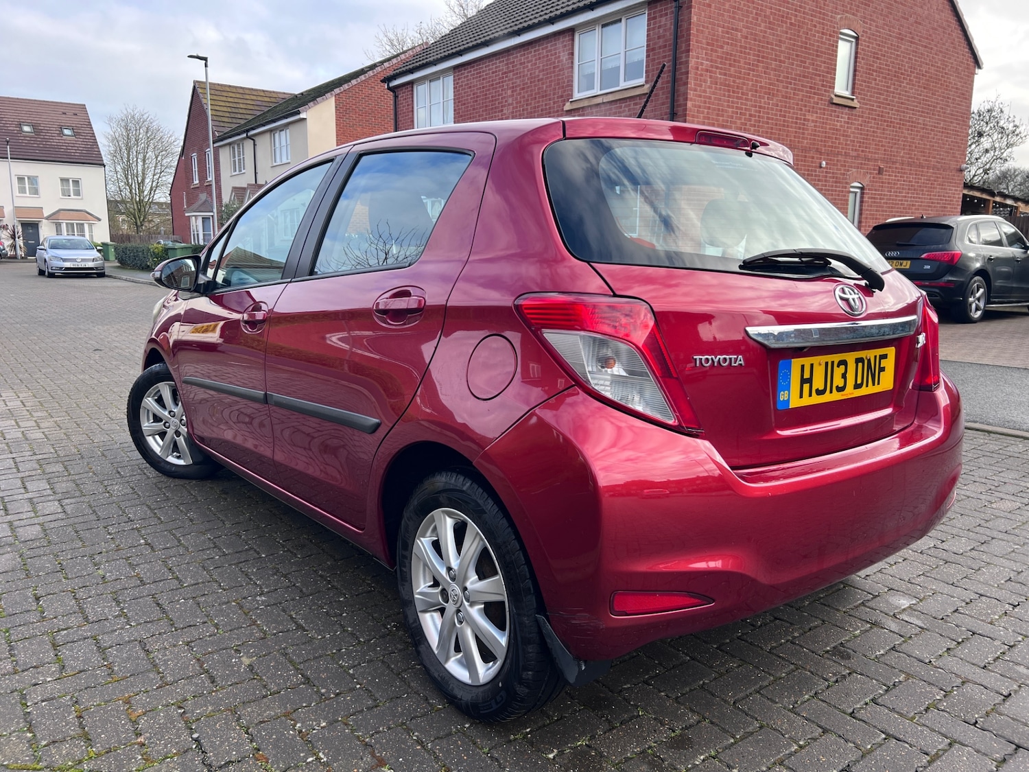 Used Toyota Yaris 2013 for sale - 77350389: Photo 3