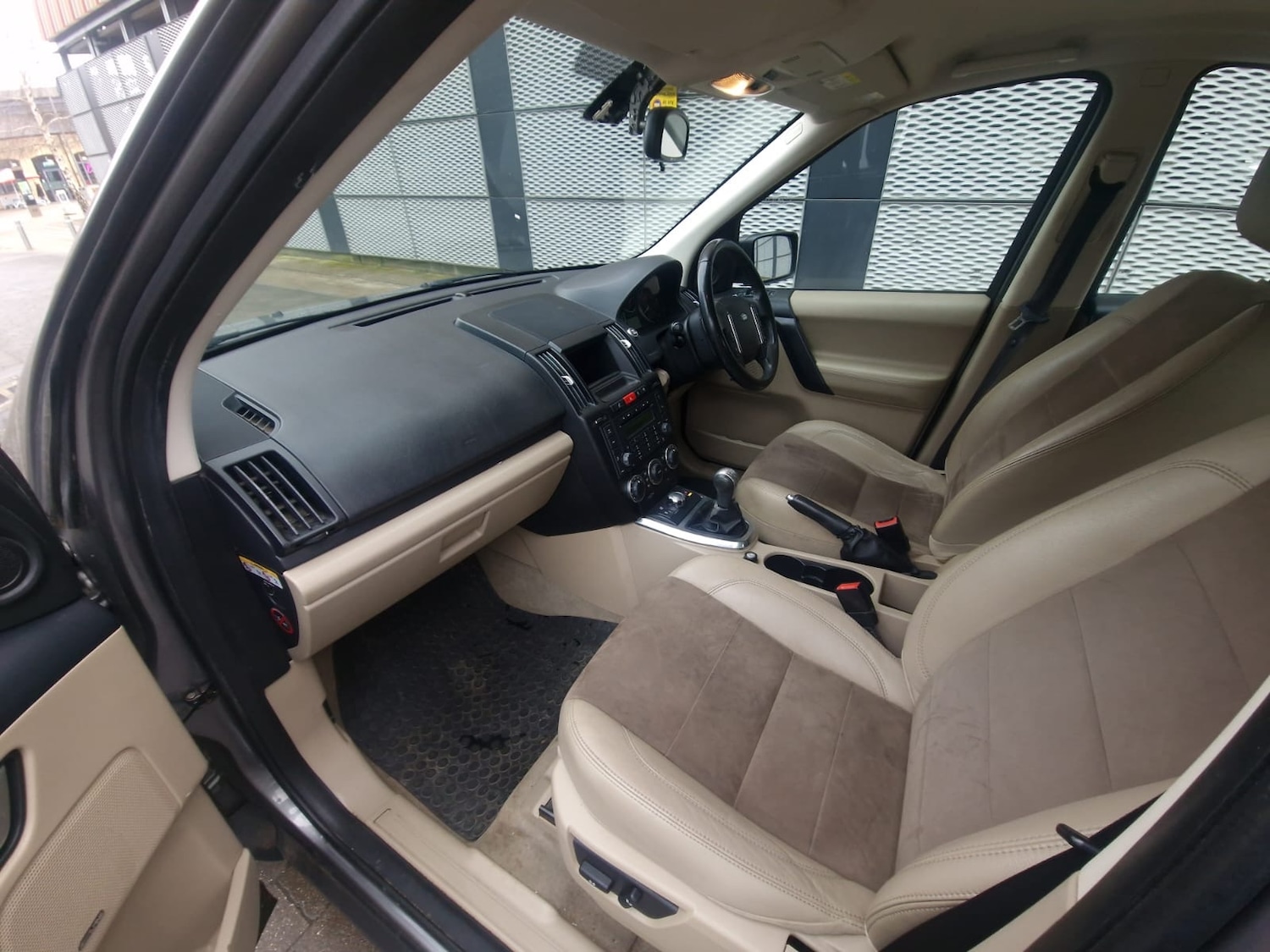 Used Land Rover Freelander 2011 for sale - 77650470: Photo 11