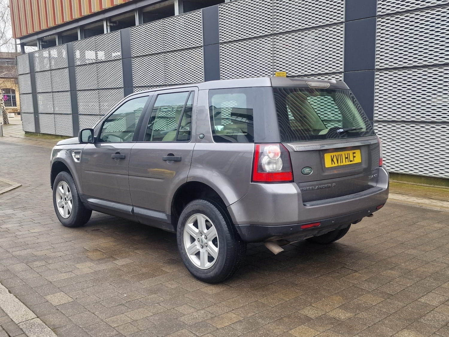 Used Land Rover Freelander 2011 for sale - 77650470: Photo 6