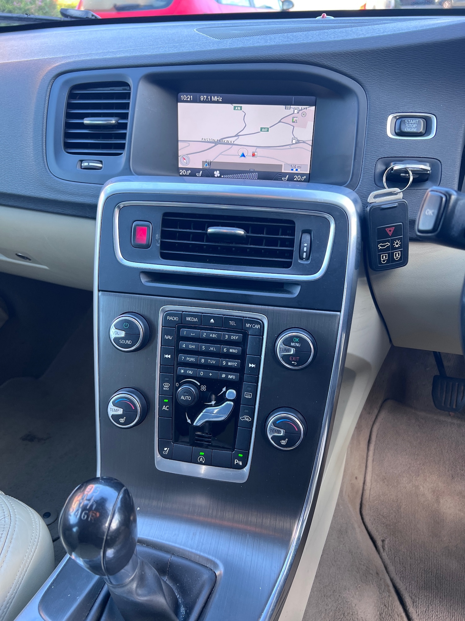 Used Volvo V60 2013 for sale - 77285975: Photo 10