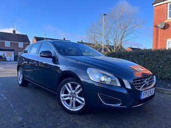 2013 (13) - D3 [136] SE Lux Nav 5dr