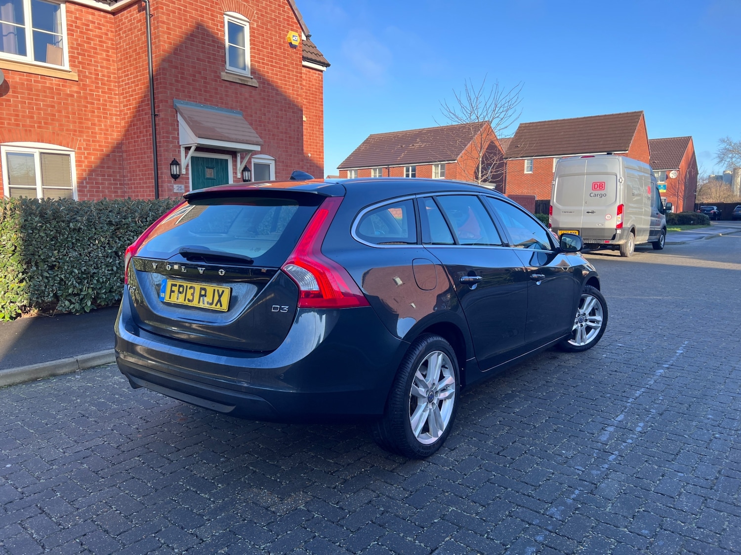 Used Volvo V60 2013 for sale - 77285975: Photo 4