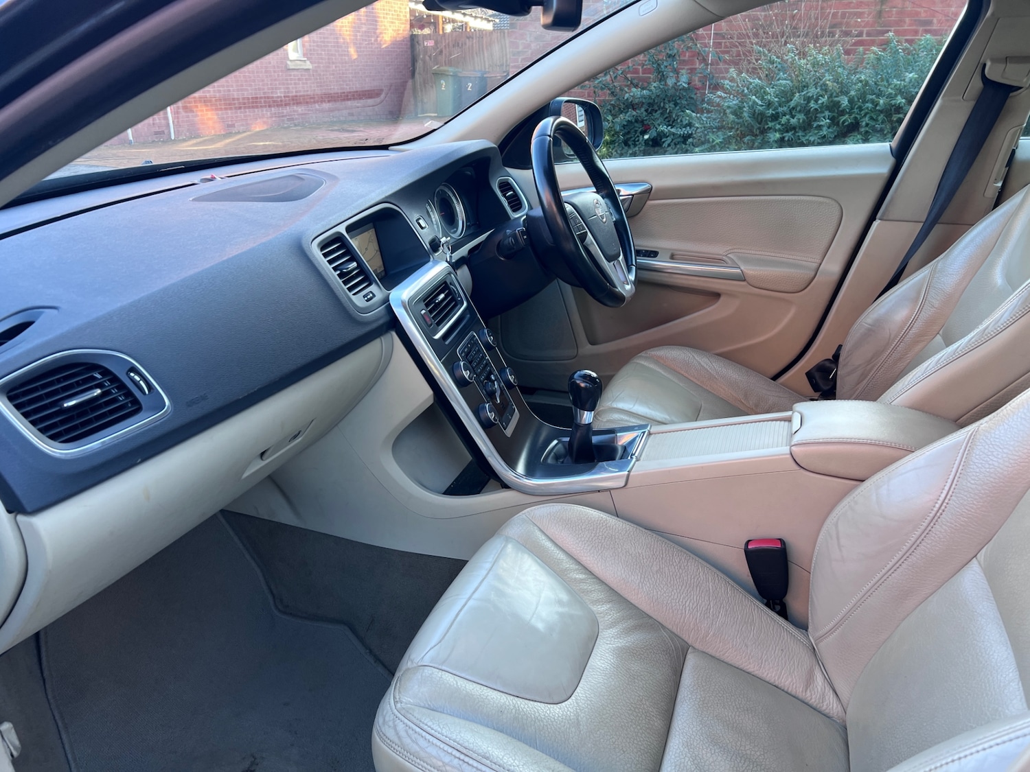 Used Volvo V60 2013 for sale - 77285975: Photo 7