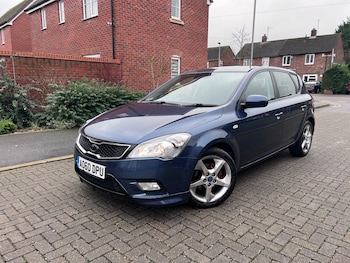 Used Kia Ceed 2010 for sale - 77285886: Photo