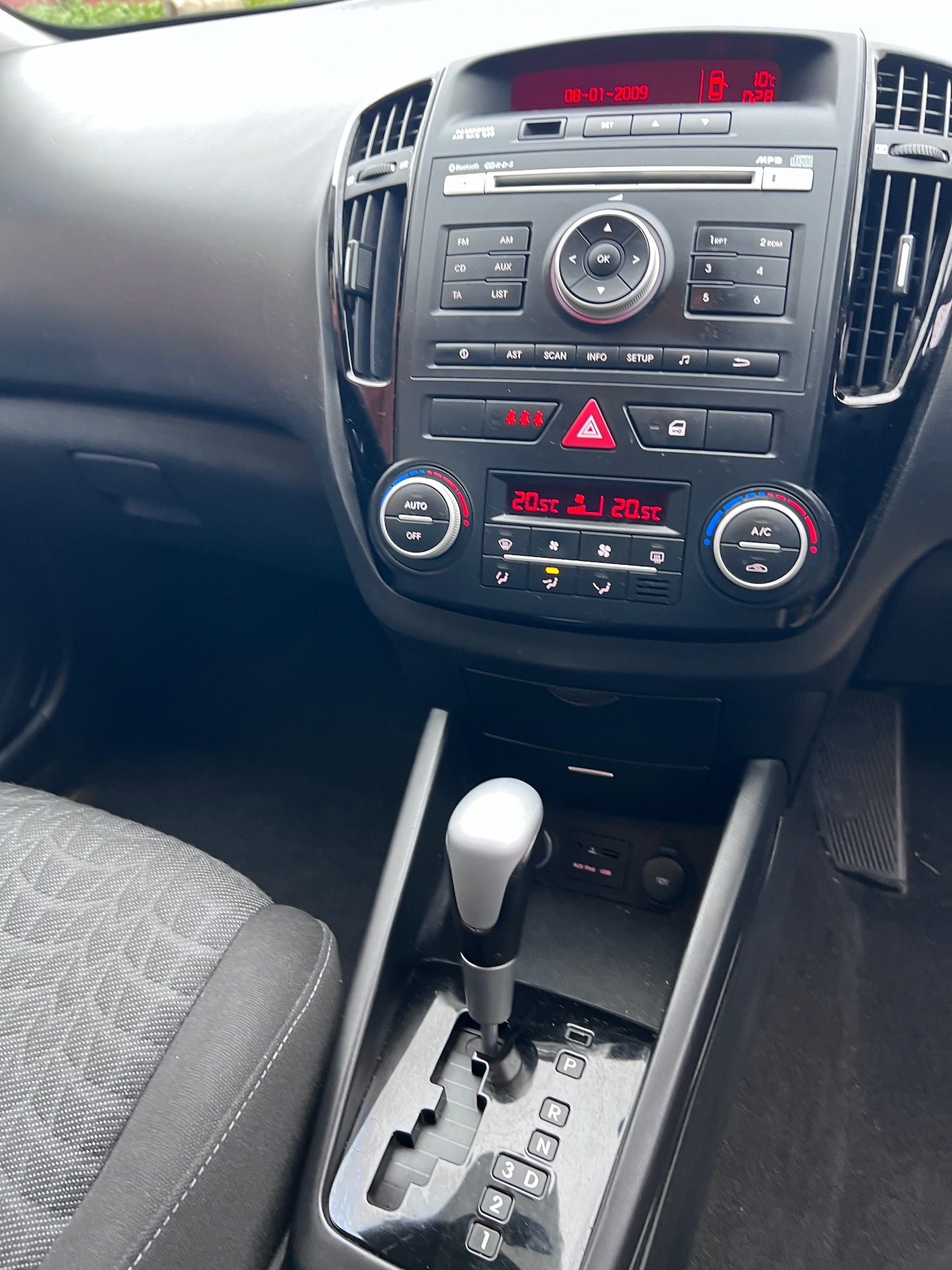 Used Kia Ceed 2010 for sale - 77285886: Photo 8