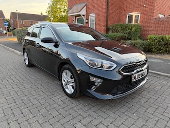 Used Kia Ceed 2019 for sale - 79495558: Photo